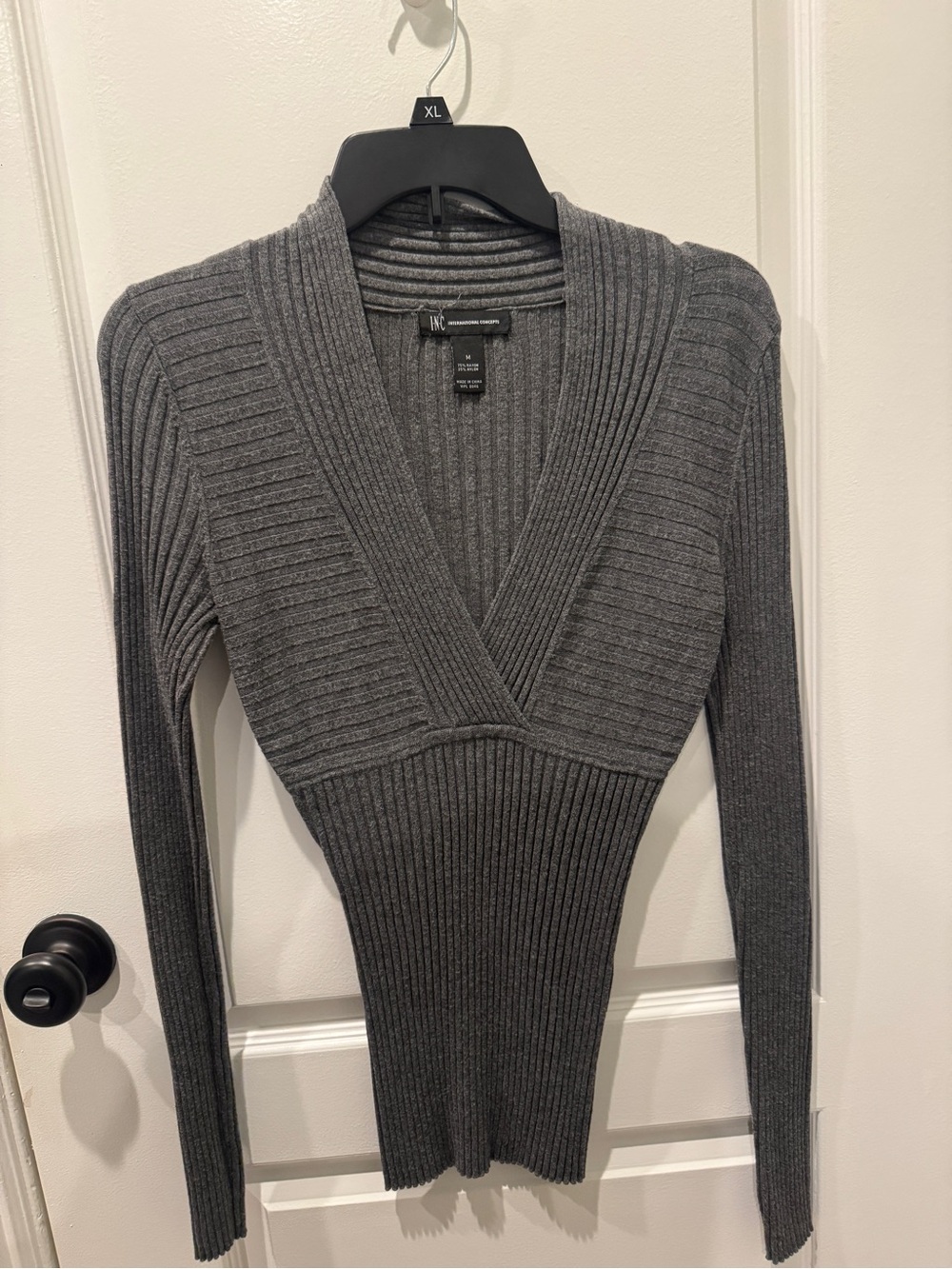 I·N·C Ribbed V-Neck sweater - Charcoal